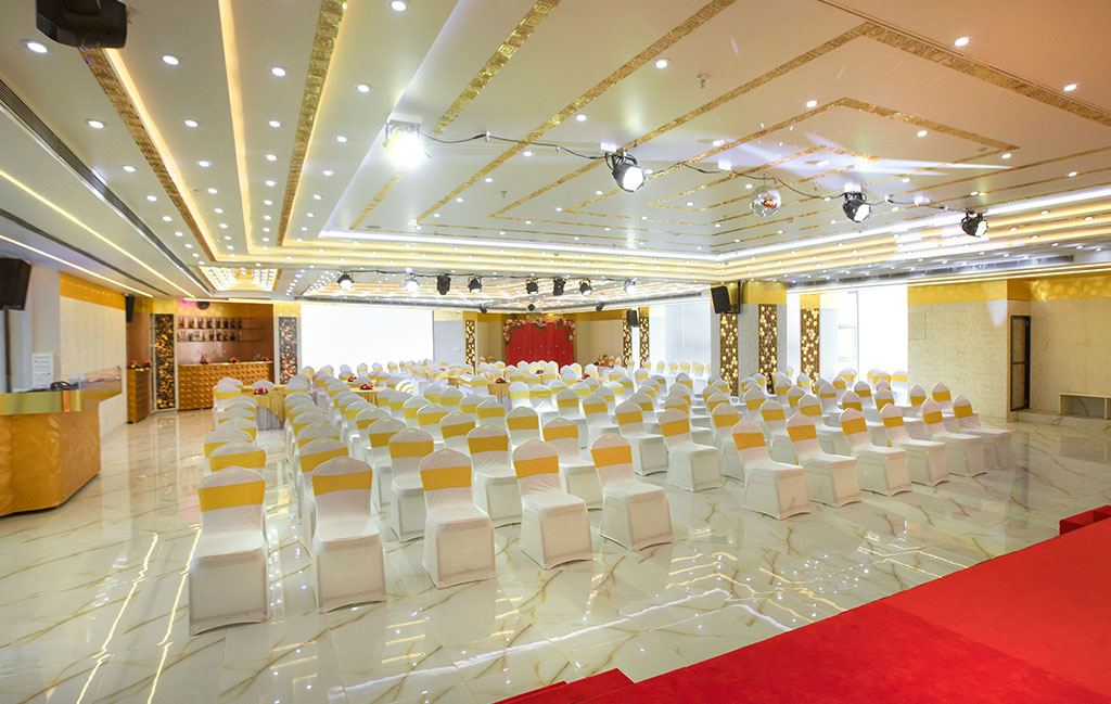 Spacious and Lavish Banquet Halls
